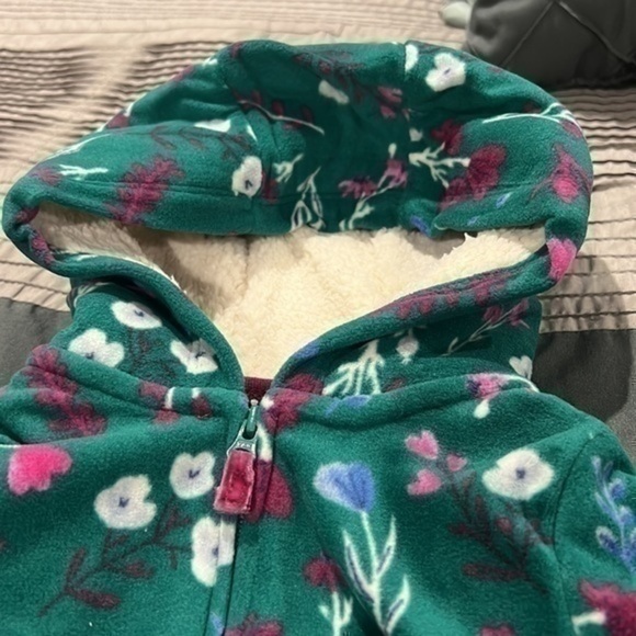 Carter’s Baby Girls 3 Piece Set - Picture 3 of 6